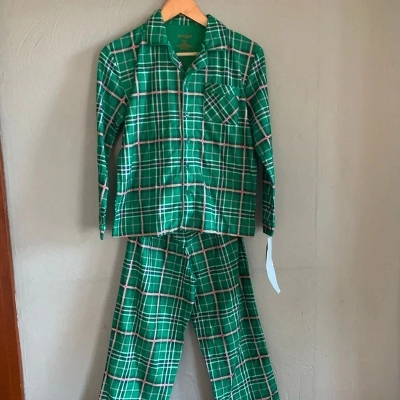 🎄Cat & Jack Christmas jammies - Picture 2 of 4